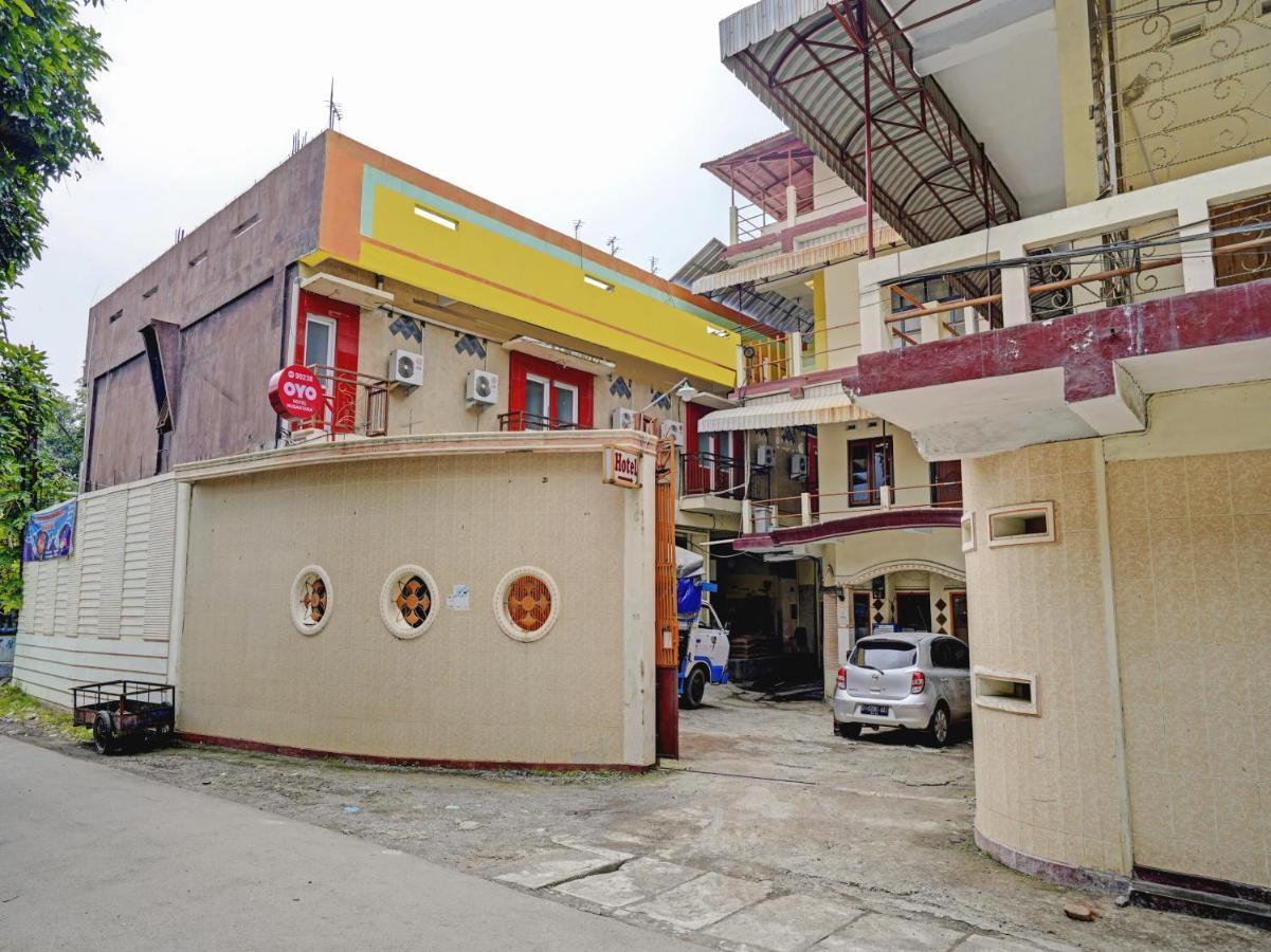 Oyo 90238 Hotel Nusantara Cirebon Exteriör bild