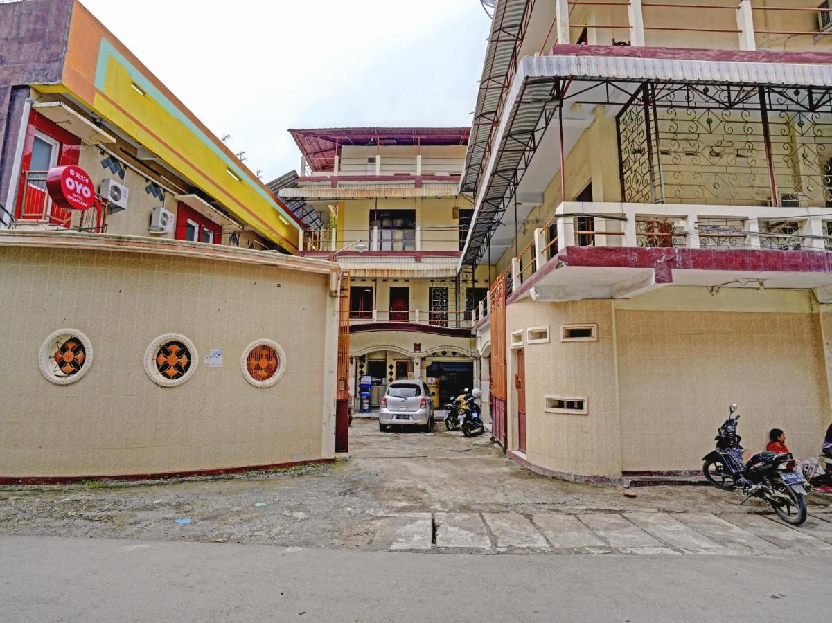 Oyo 90238 Hotel Nusantara Cirebon Exteriör bild