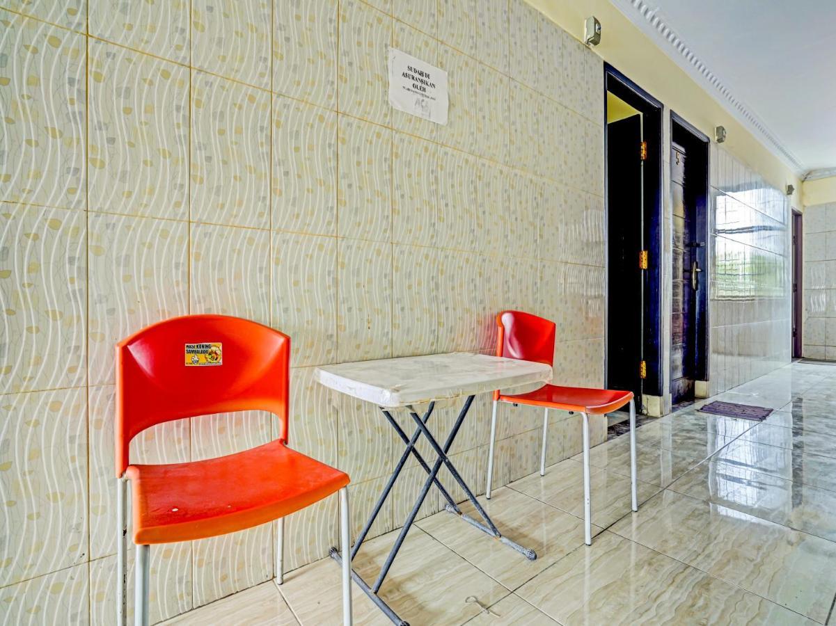 Oyo 90238 Hotel Nusantara Cirebon Exteriör bild
